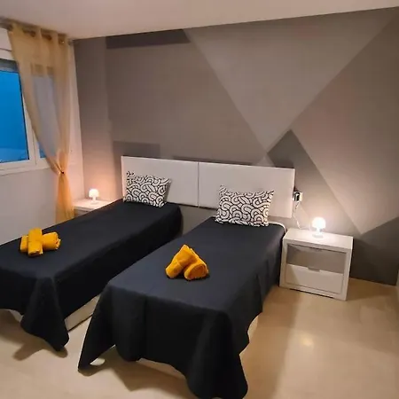 Spacious With A Great View Benalmádena